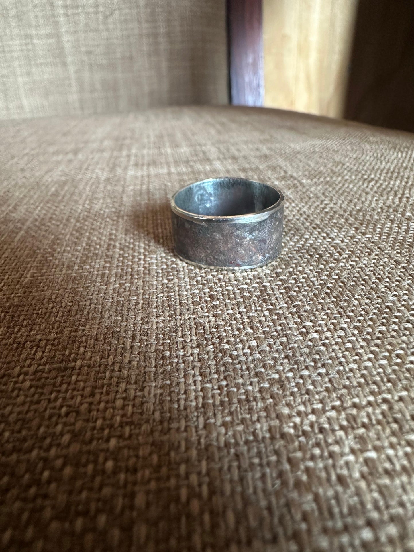 Anillo Reconstituido de Roble, Sequoia y alpaca